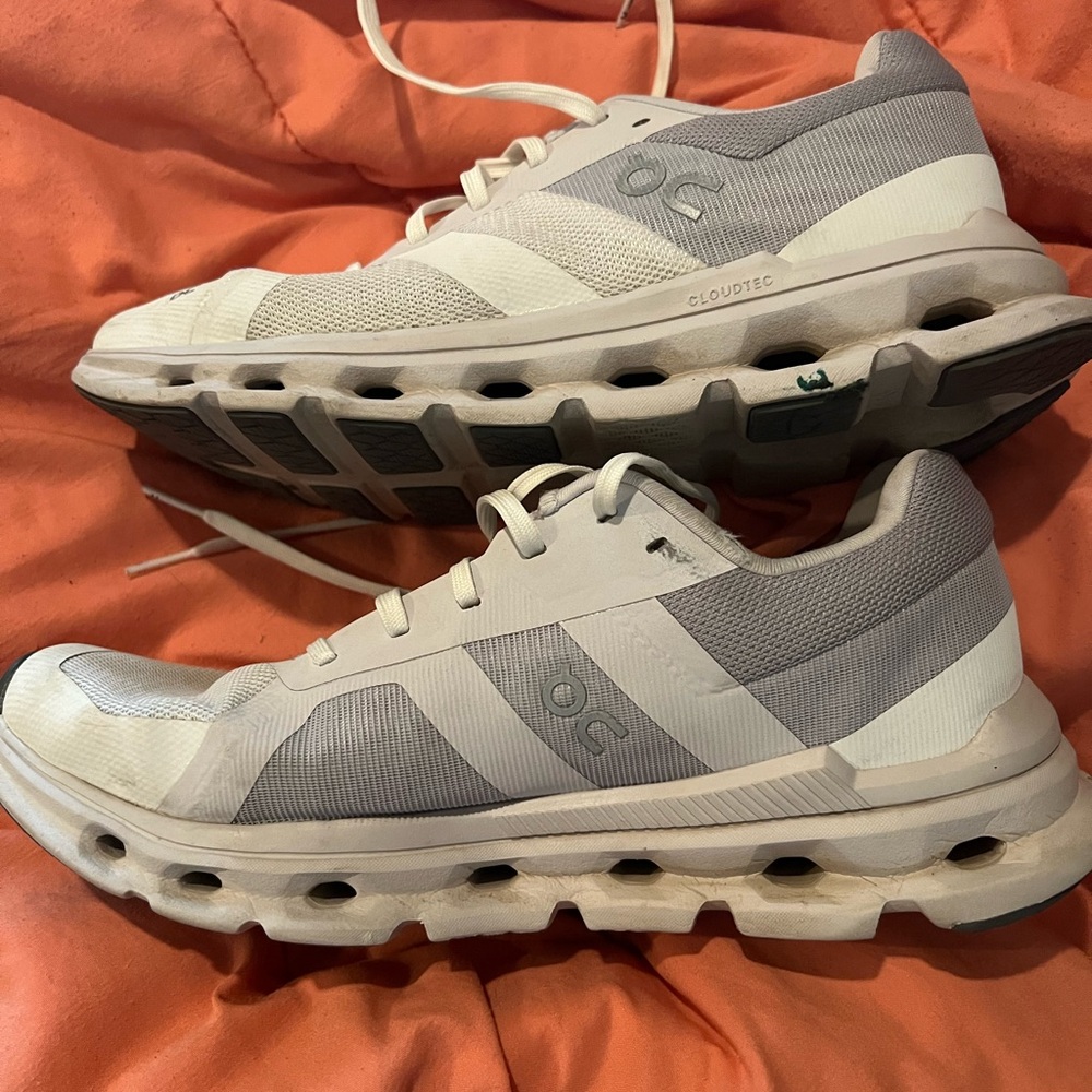On Running Cloudrunner Light Gray Sneakers